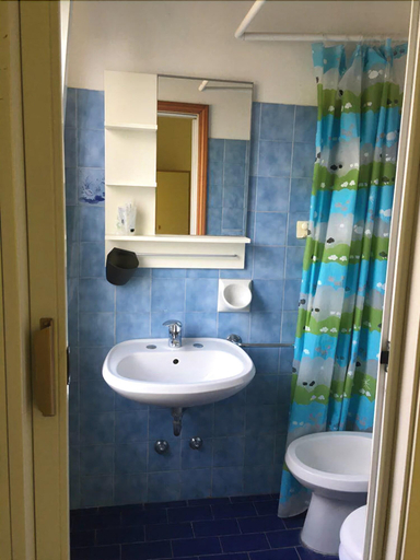 Bathroom 4, Hotel Ideale, Rimini