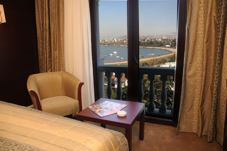 Bedroom 3, Paradise Island Hotel, Gebze