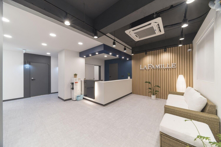 Public Area 2, La Famille, Yangyang