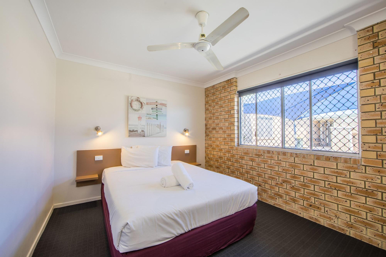 Bedroom 3, Caboolture Motel, Caboolture - Central