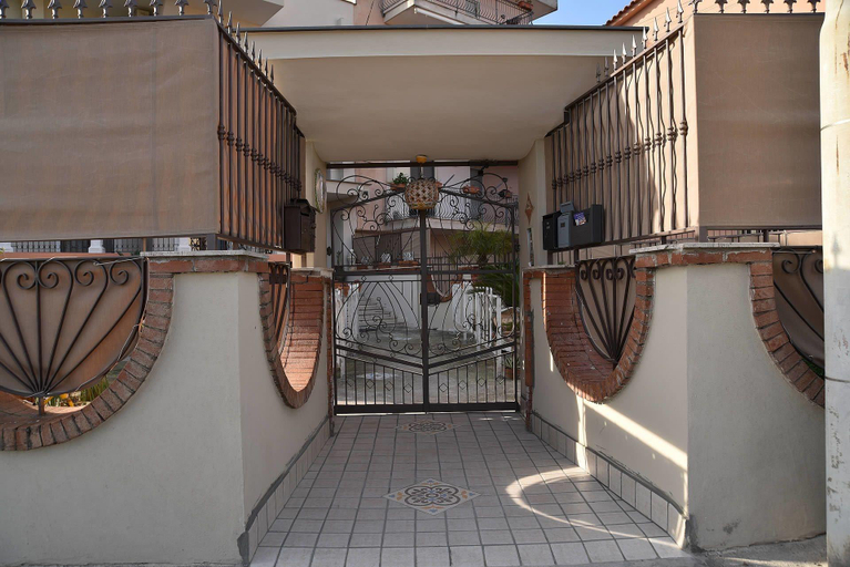 Public Area 2, B&B Le Cycas, Napoli