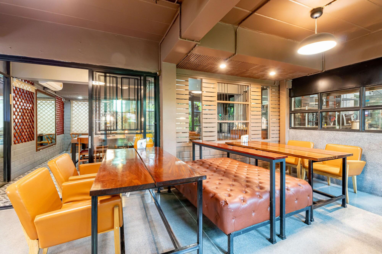 Public Area 5, The Palm Hotel, Phuttha Mon Thon