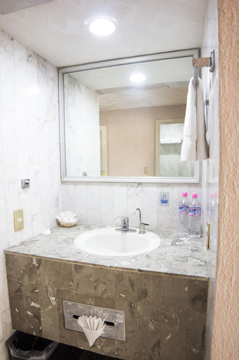 Bathroom 4, Hotel San Jorge, Tepic
