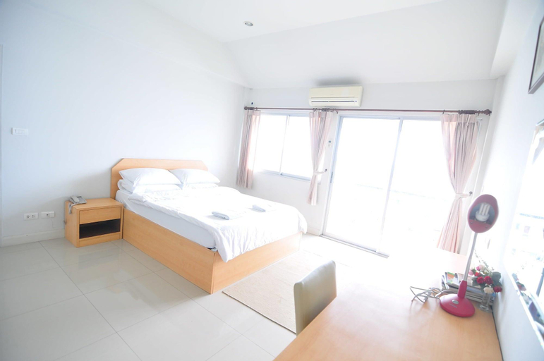 Bedroom 18