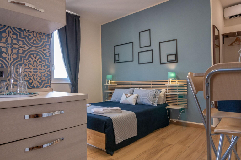 Bedroom 2, Santa Caterina B&B, Napoli