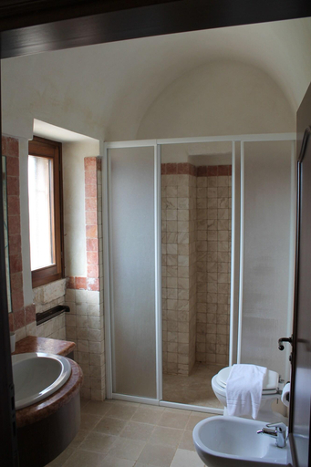 Bathroom 3, Masseria Donna Nina, Brindisi