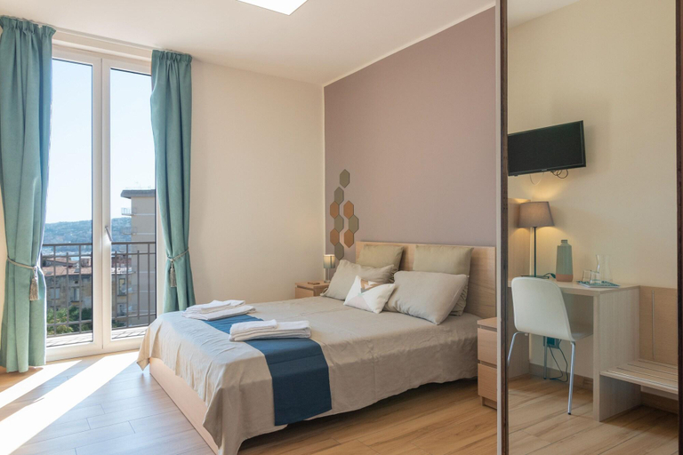 Bedroom 4, Santa Caterina B&B, Napoli