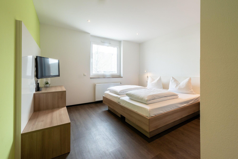 Bedroom 3, A2 Hotels Denkendorf, Esslingen