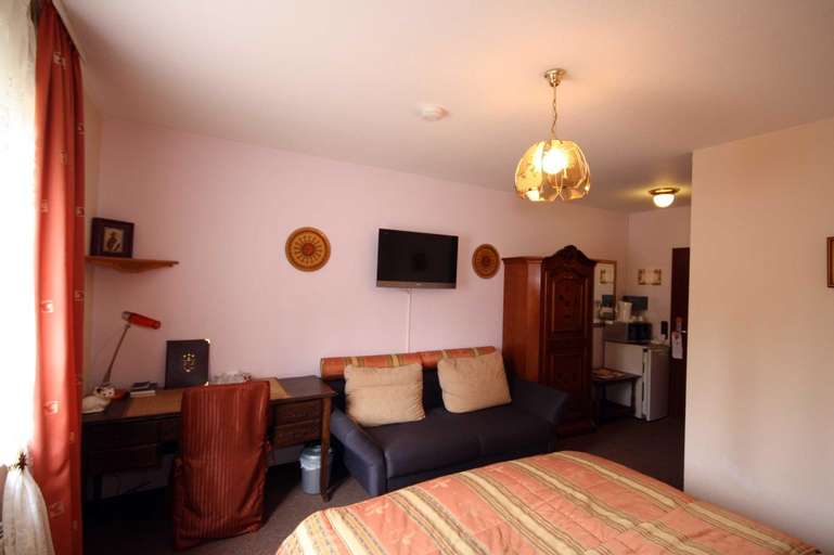 Public Area 2, Hotel Attaché Frankfurt Airport Raunheim, Groß-Gerau