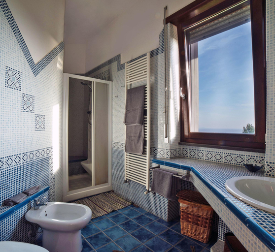 Bathroom 5, Villa Patrizia BB, Napoli