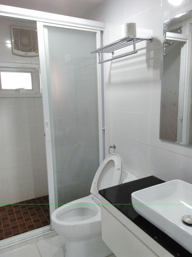 Bathroom 4, Resort M - MRT Huai Khwang, Huai Kwang