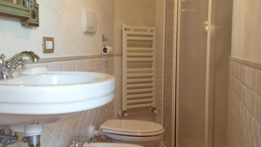 Bathroom 5, Il Casale San Martino, Perugia