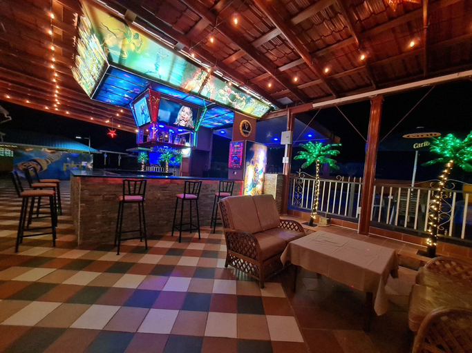Public Area, Aracari Hotel Guyana, Meer Zorgen / Malgre Tout