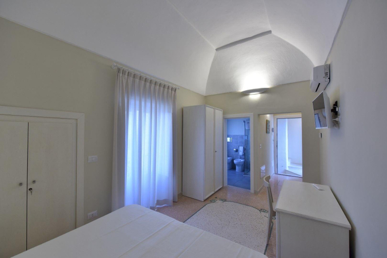 Bedroom 2, Fortino San Giorgio, Lecce