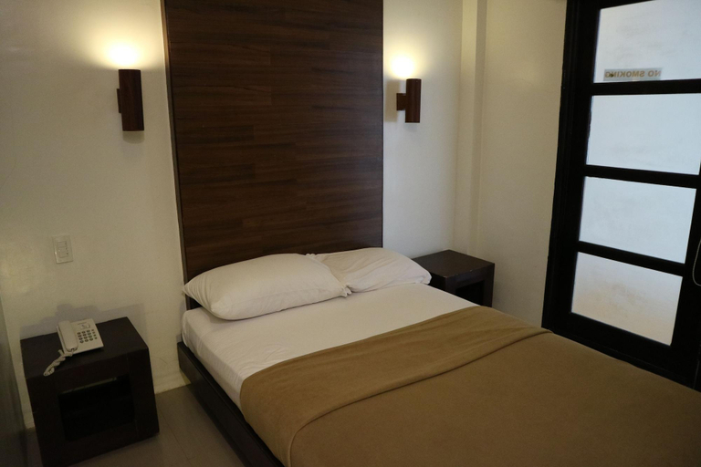 Bedroom 3, Taj Guest House, Malay