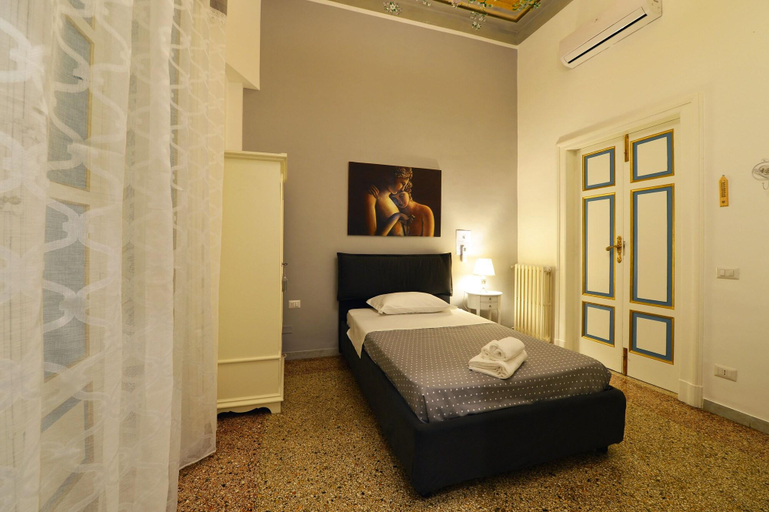 Bedroom 4, Conte di cavour, Foggia