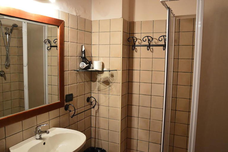 Bathroom 4, B B Il Parco, L'Aquila