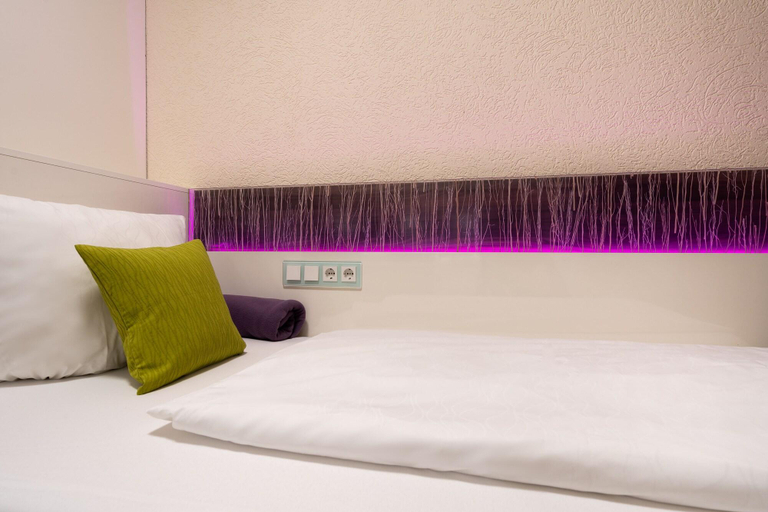 Bedroom 3, Hotel Stadt Heidelberg, Darmstadt