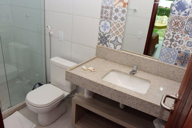 Bathroom 4, Pousada Solar dos Carneiros, Tamandaré