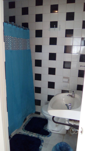 Bathroom 4, Shonlan Inn and Apartments