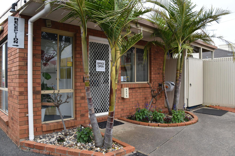 Public Area 2, Shannon Motor Inn, Newtown