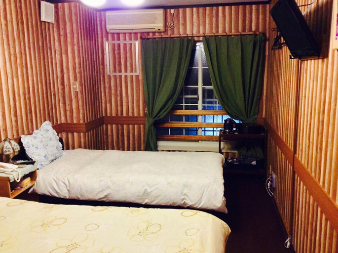 Bedroom 3, Villa Dogo, Matsuyama