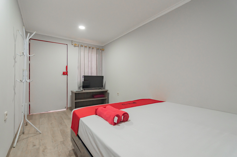 Bedroom 4, RedDoorz near Lembang Park & Zoo, Bandung