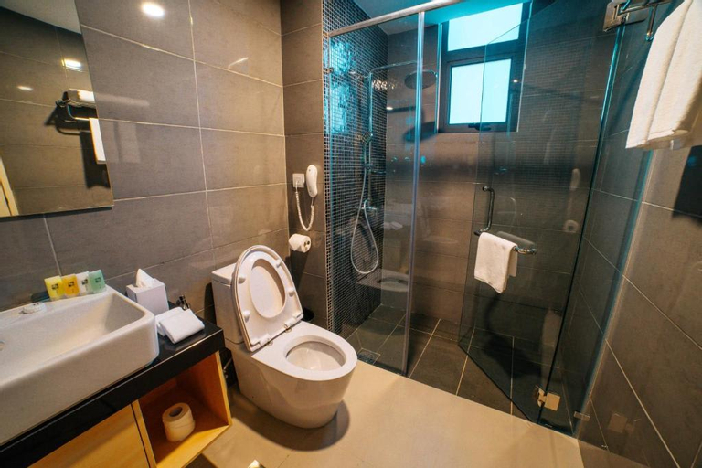 Bathroom 22