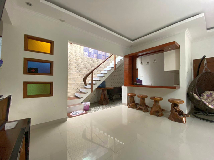 Rengganis Homestay (3BR), Sleman