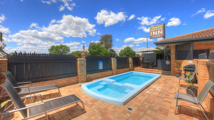 Sport & Beauty 5, Cousins Motor Inn, Inverell - Pt B