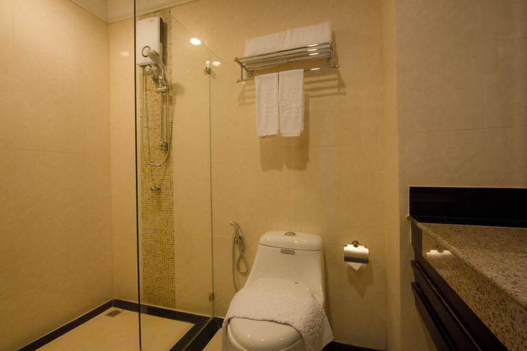Bathroom 5, LK Grand Living Place, Pattaya
