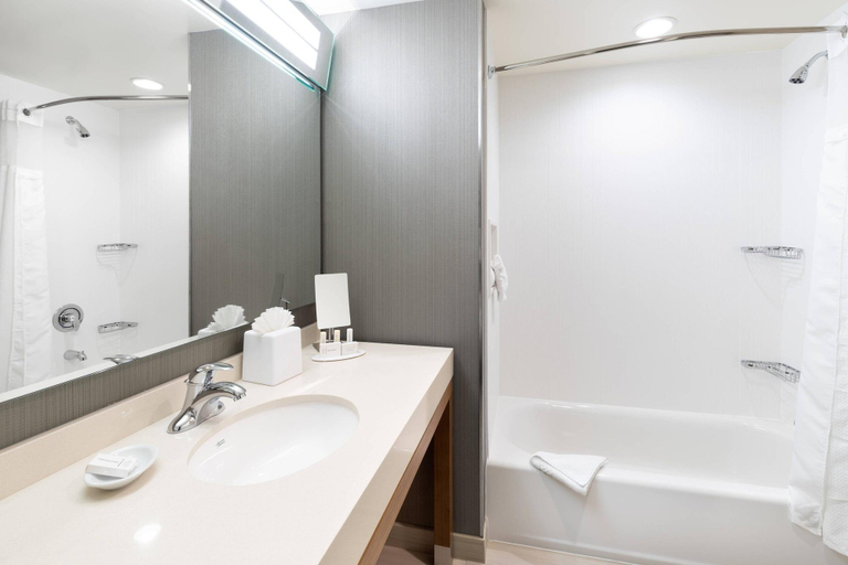 Bathroom 5, Courtyard by Marriott Bowie, Prince George's