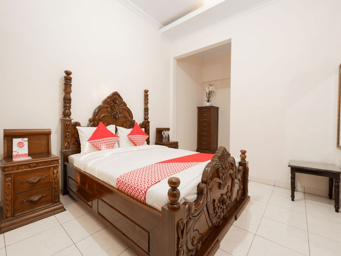 Bedroom 1, OYO 1807 Wisma Wongso Syariah, Magelang