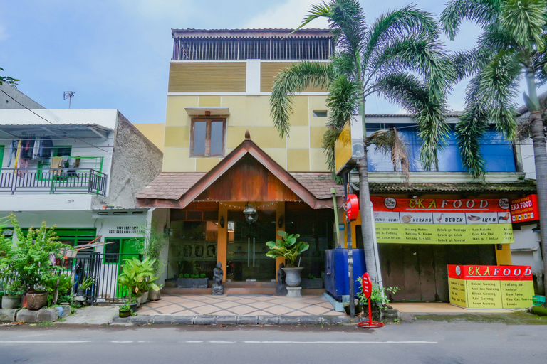 OYO 90249 Istana Griya 2 Hotel, Solo