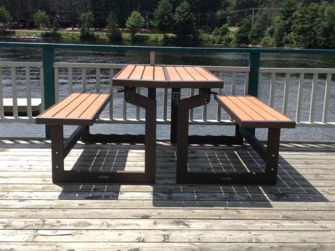 Public Area 2, Algonquin Lakeside Inn, Haliburton