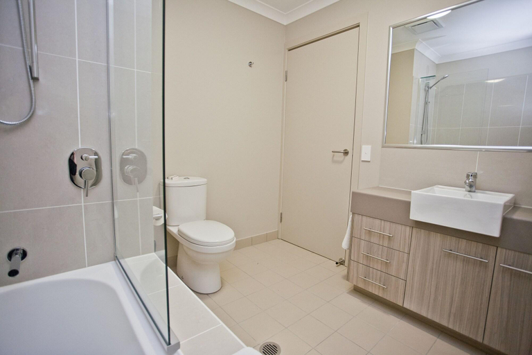 Bathroom, Stonewood Villas, Chinchilla