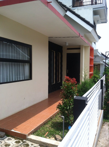 Exterior & Views 5, The Batu Villas No 10 near Museum Angkut, Malang