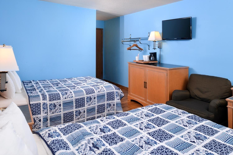 Bedroom 4, AmeriVu Inn - Park Falls, Price