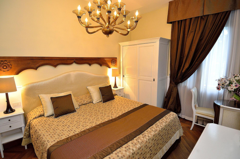 Bedroom 4, Villa Ines, Venezia