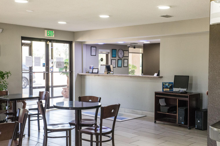 Public Area 2, Mockingbird Inn Suites, Monroe