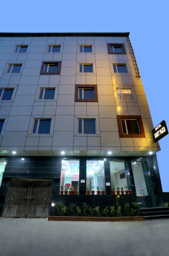 Exterior & Views 2, Hotel Smart Suites, Delhi