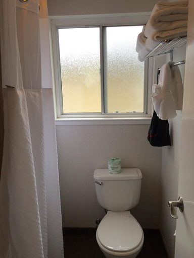 Bathroom 5, Hotel Parmani, Santa Clara