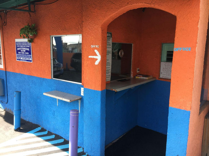 Public Area 3, Budget Motel, Los Angeles
