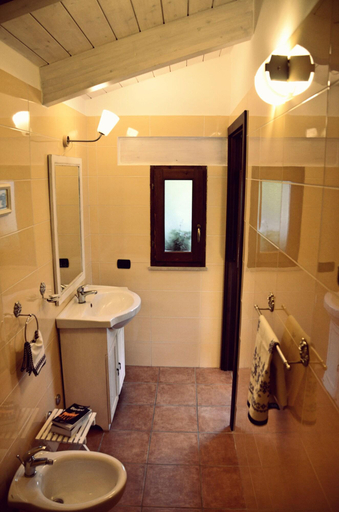 Bathroom 5, Casale Giancesare, Salerno
