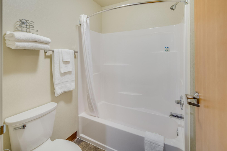 Bathroom 4, Aspen Suites Hotel Anchorage North, Anchorage