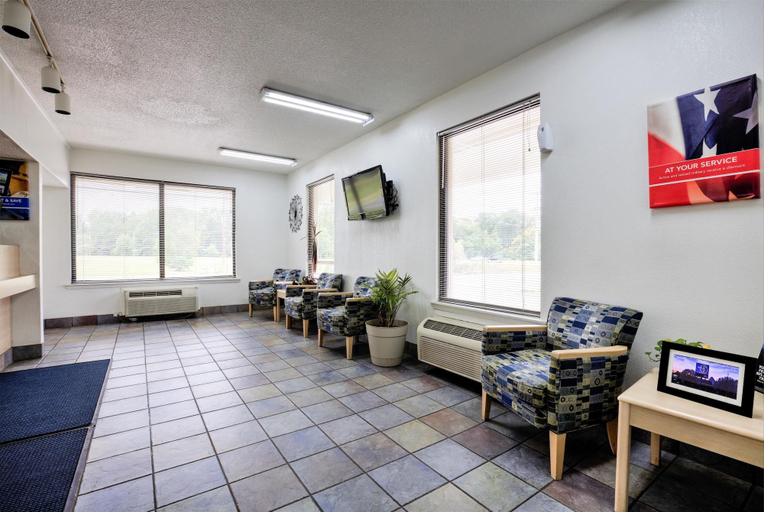 Public Area 3, Super 7 Inn Tupelo, Lee