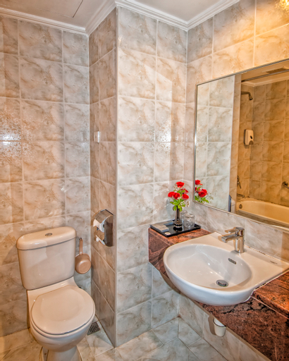 Bathroom 7