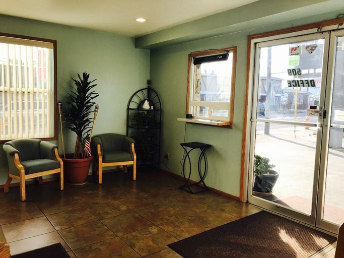 Public Area 2, Pine Tree Inn, Jackson