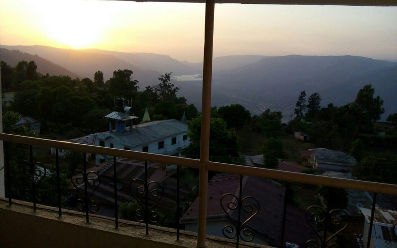Bedroom 4, Valley View Residency Mahabaleshwar, Satara