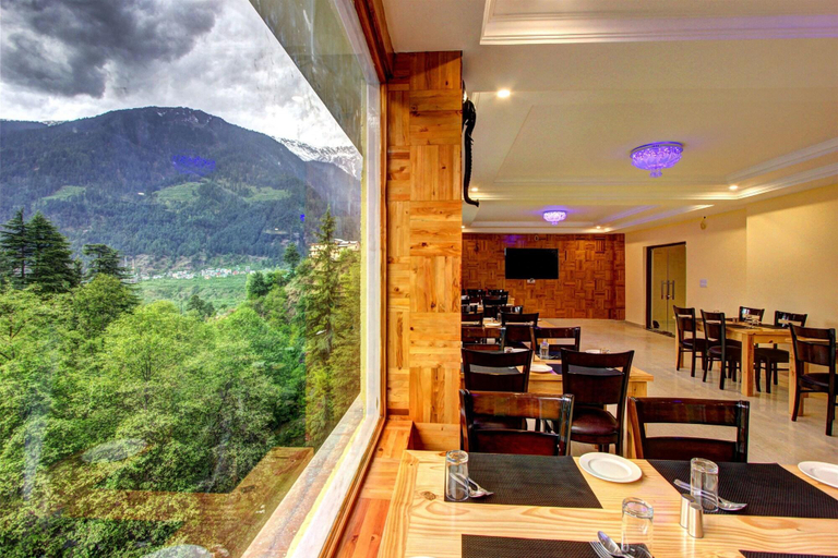 Food & Drinks 5, The Fern Residency Manali, Kullu